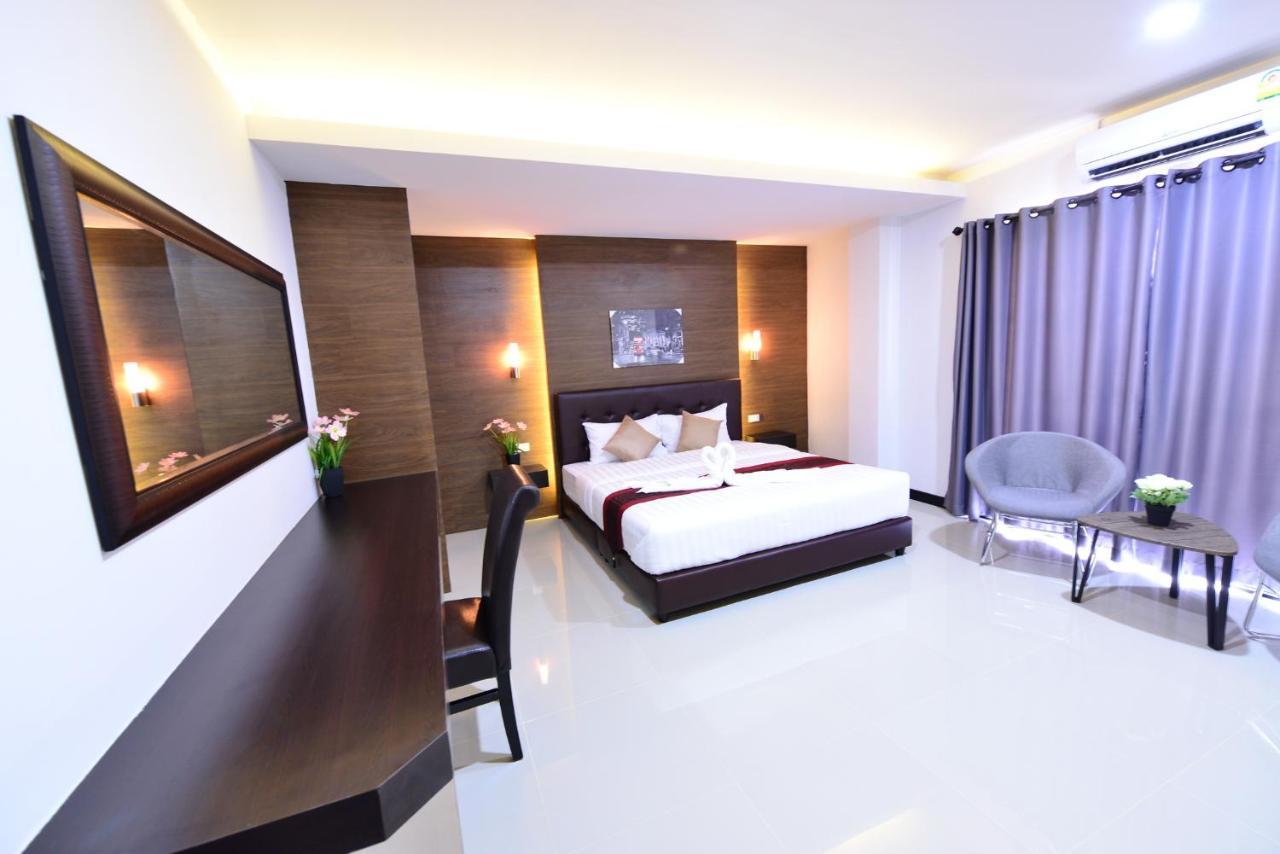 The Room Boutique Hotel Szakonnakhon Kültér fotó