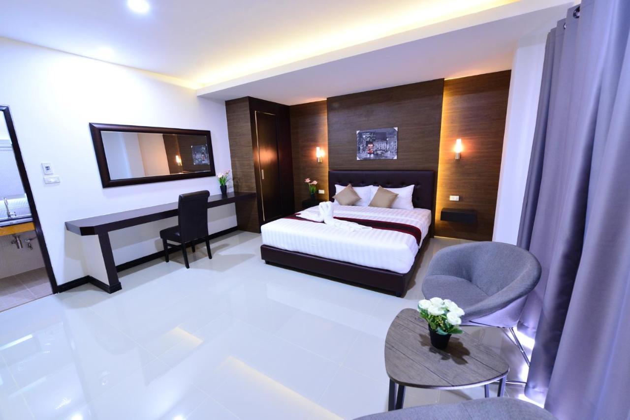 The Room Boutique Hotel Szakonnakhon Kültér fotó
