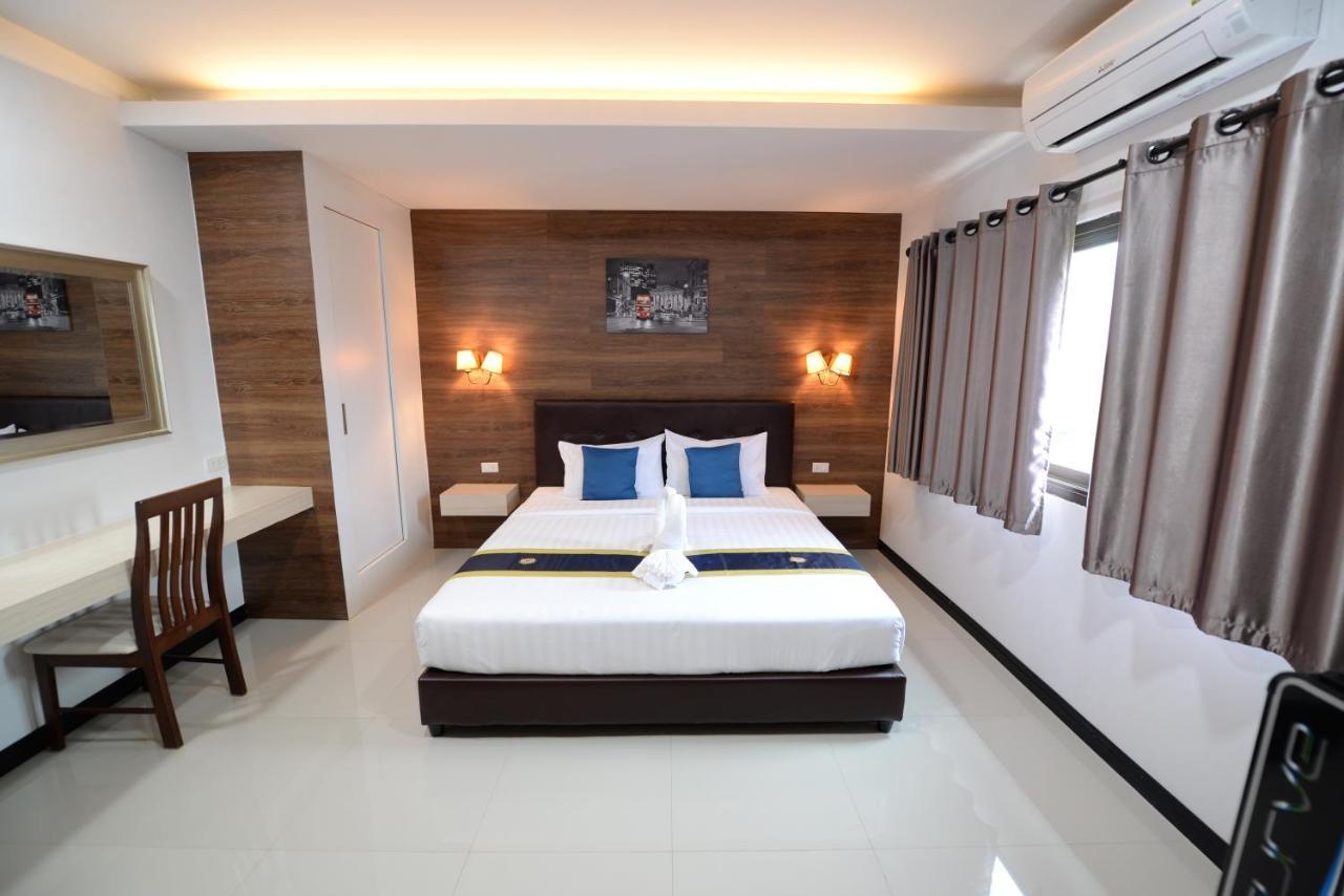 The Room Boutique Hotel Szakonnakhon Kültér fotó