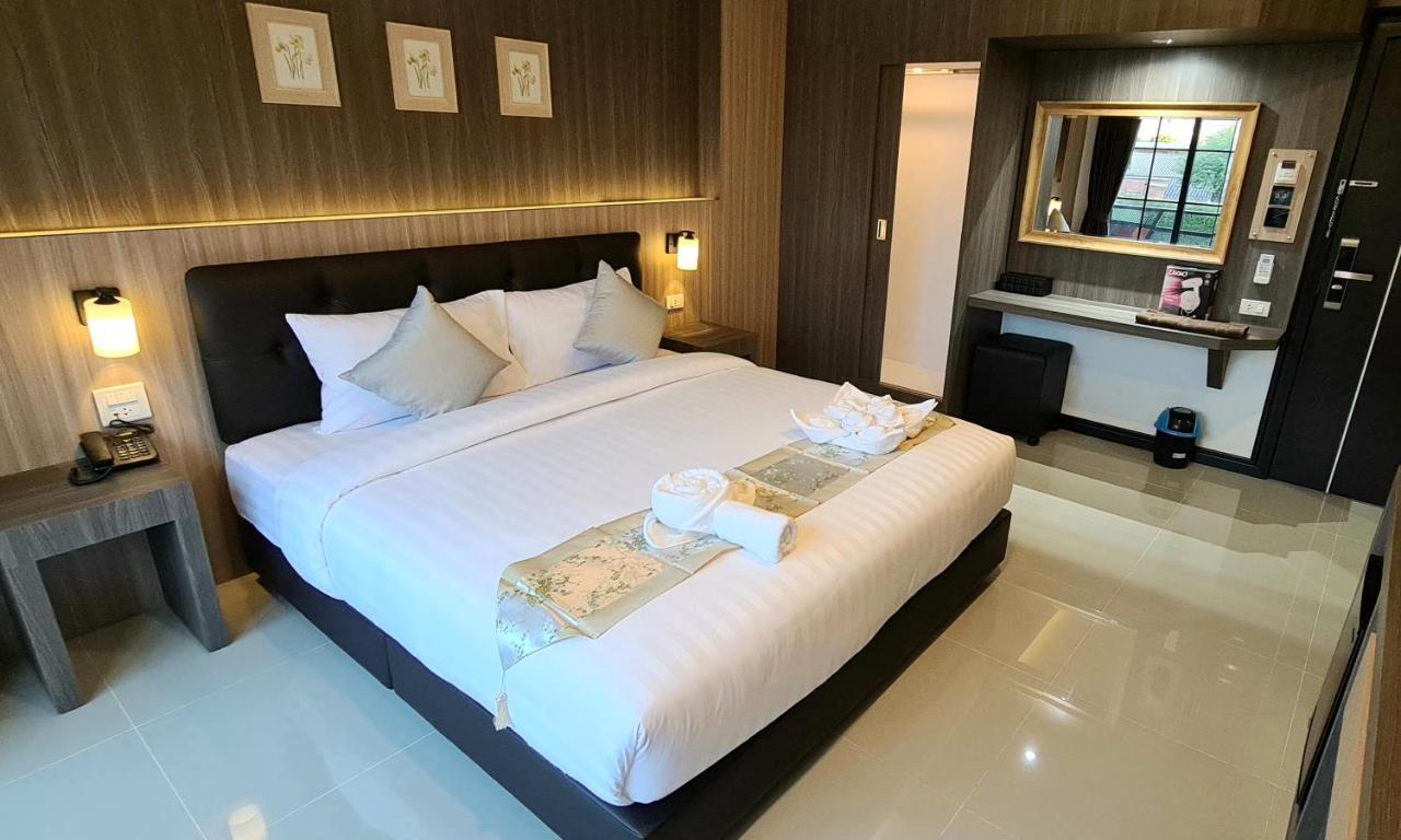 The Room Boutique Hotel Szakonnakhon Kültér fotó