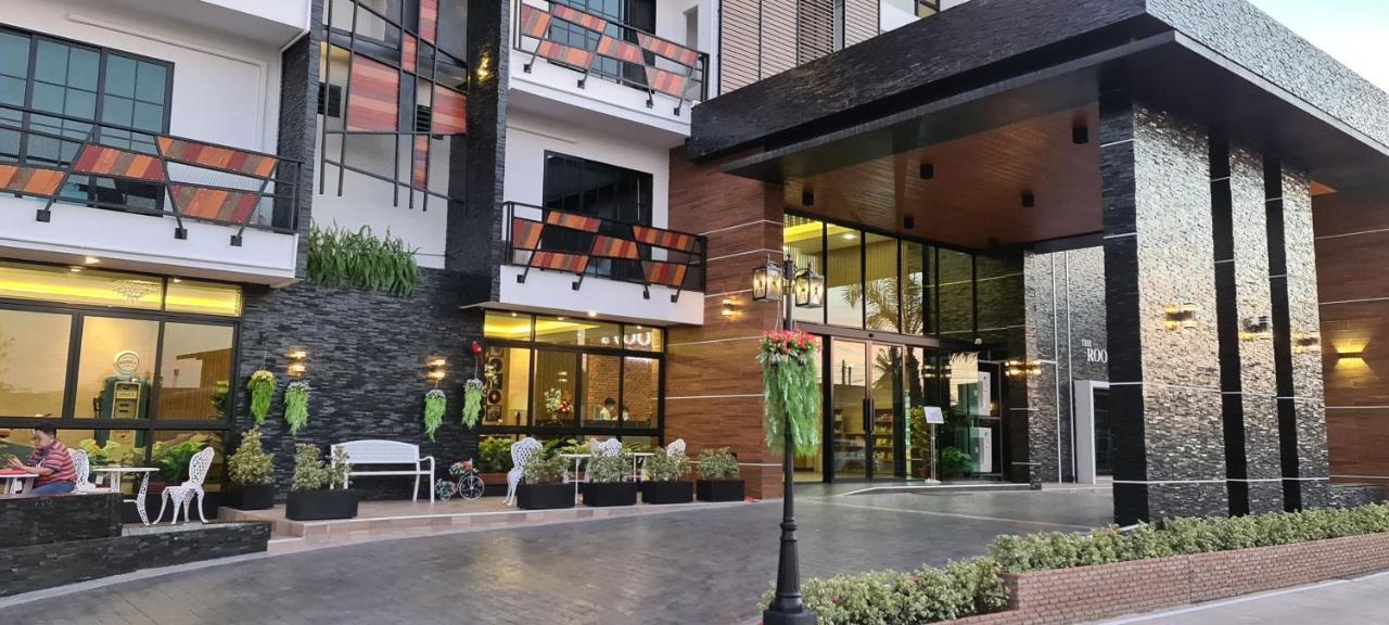 The Room Boutique Hotel Szakonnakhon Kültér fotó
