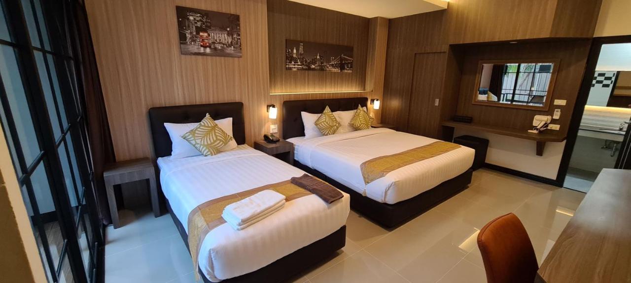The Room Boutique Hotel Szakonnakhon Kültér fotó